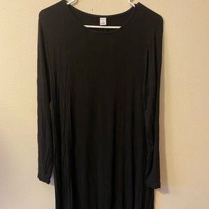 Brand: Old Navy. Size: M. Color: Black.